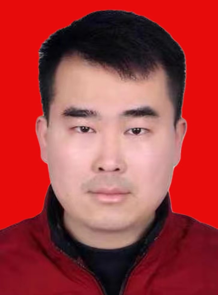 數(shù)學(xué)教師 譚誠